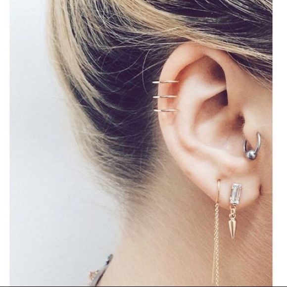 LAST ONE SALE Triple Bar Ear Jewelry Cuff - Picture 3 of 4